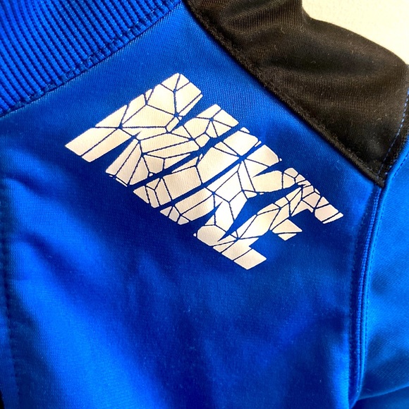 Nike Toddler Zip up sweater - Size 24M - Picture 3 of 4